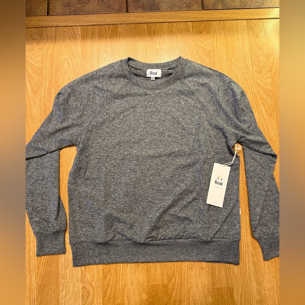 Feat Crewneck Sweatshirt | Heather Grey | Medium | Super Soft | NWT | $30